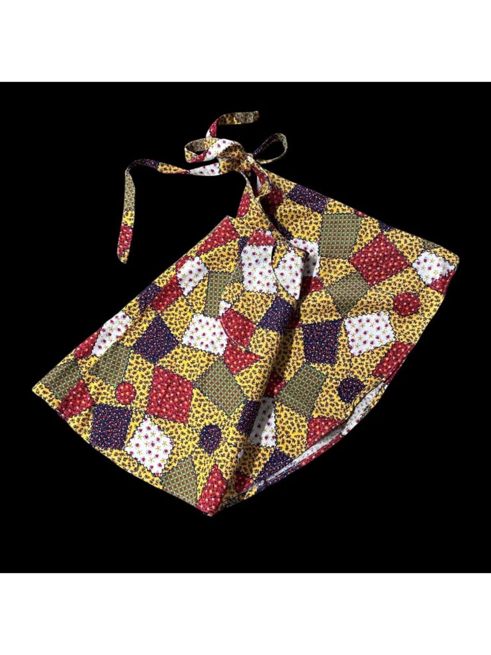 Vintage Floral Apron 1970s Patchwork Style Tie Back Pockets Retro Yellow Red